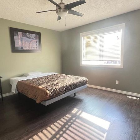 Monthly Accommodation Edmonton Londondery, Pilot Sound, Mcconachie Area Exterior photo