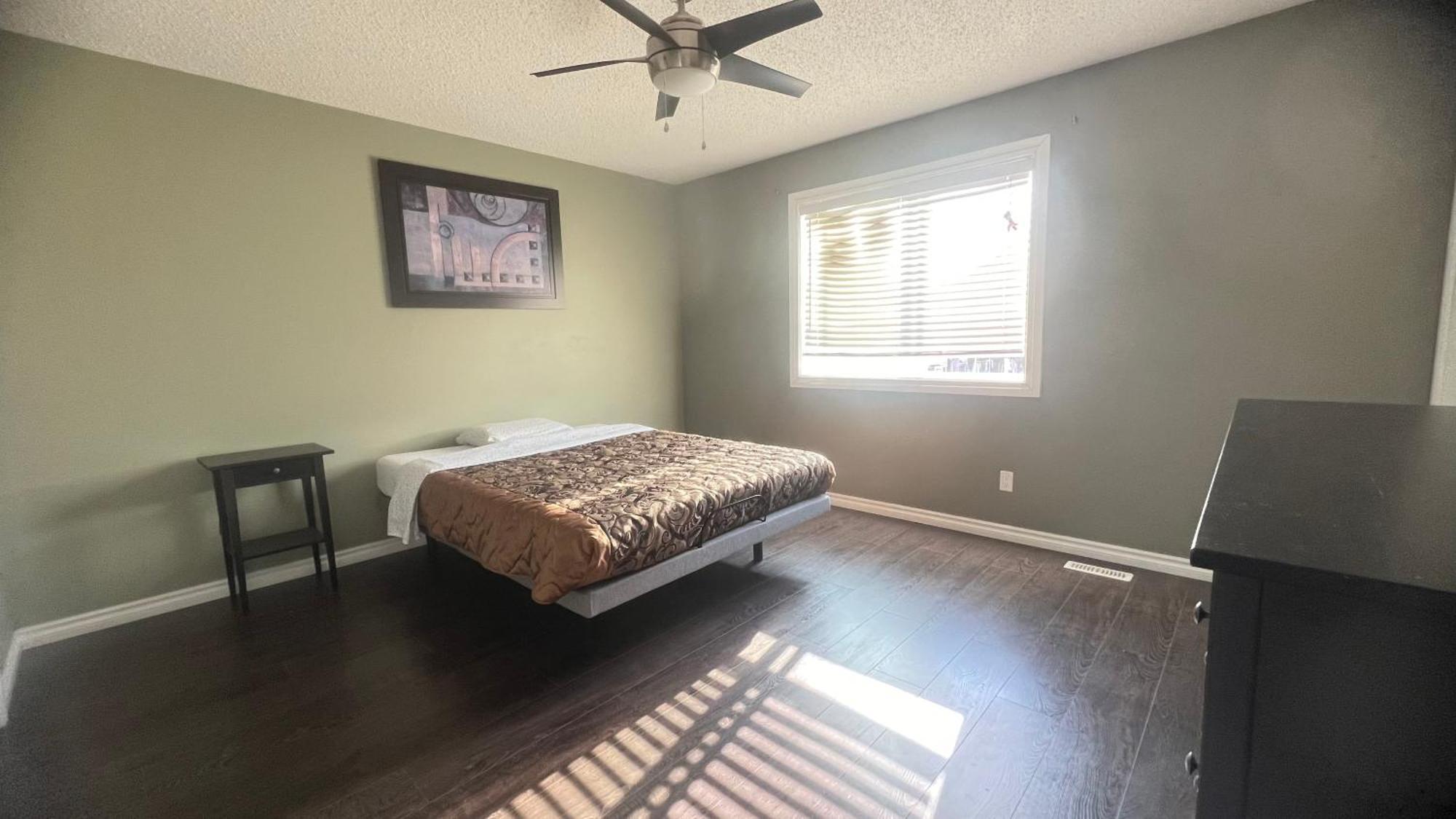 Monthly Accommodation Edmonton Londondery, Pilot Sound, Mcconachie Area Exterior photo
